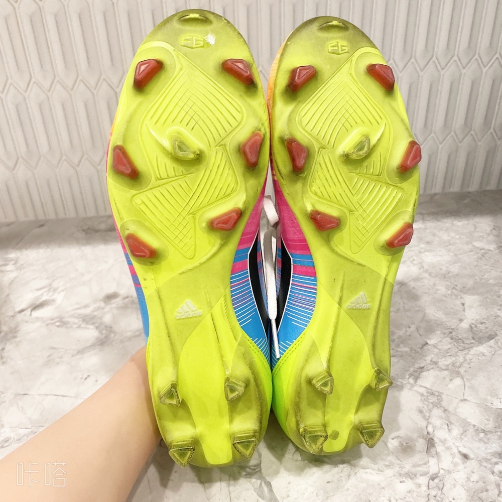 Adidas F30 Messi soccer shoes - Picture 8 of 8